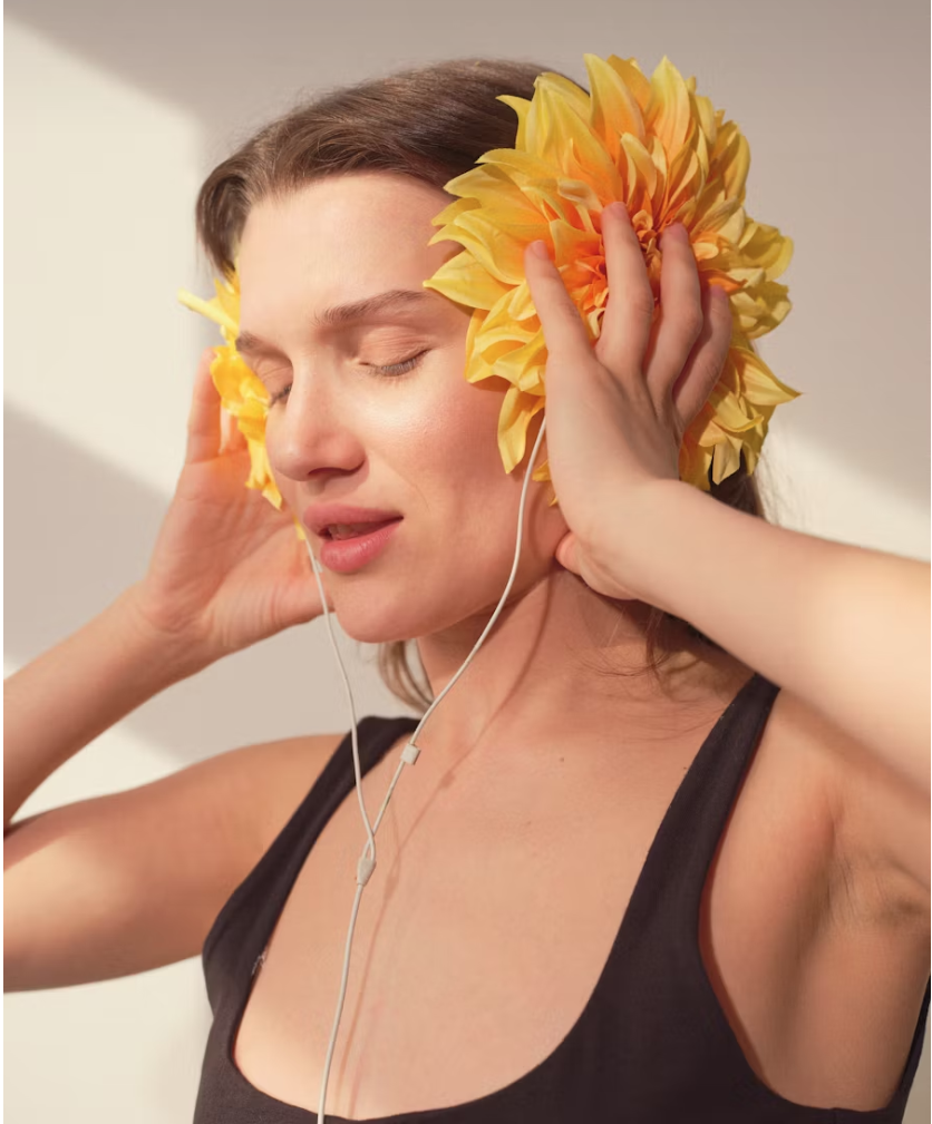 Lire la suite à propos de l’article Créer une ambiance multisensorielle à la maison : associer huiles essentielles et musique pour maximiser la relaxation